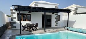 big-playa-blanca-villa-arabella-private-pool