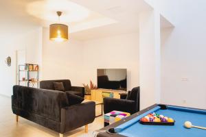 big-playa-blanca-villa-vista-rey-living-area