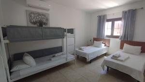 big_villa_vista_reina_-_family_bedroom