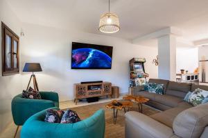 villa-penguina-living-room