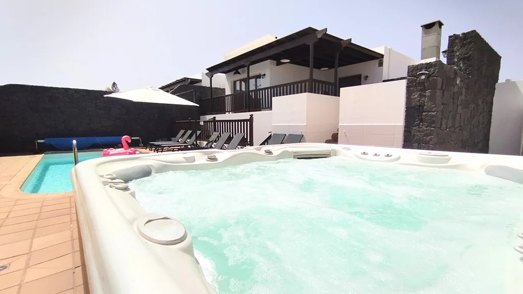 Playa Blanca Villas with pool and hot tub Lanzarote Playa Blanca Villas with pool and hot tub Lanzarote